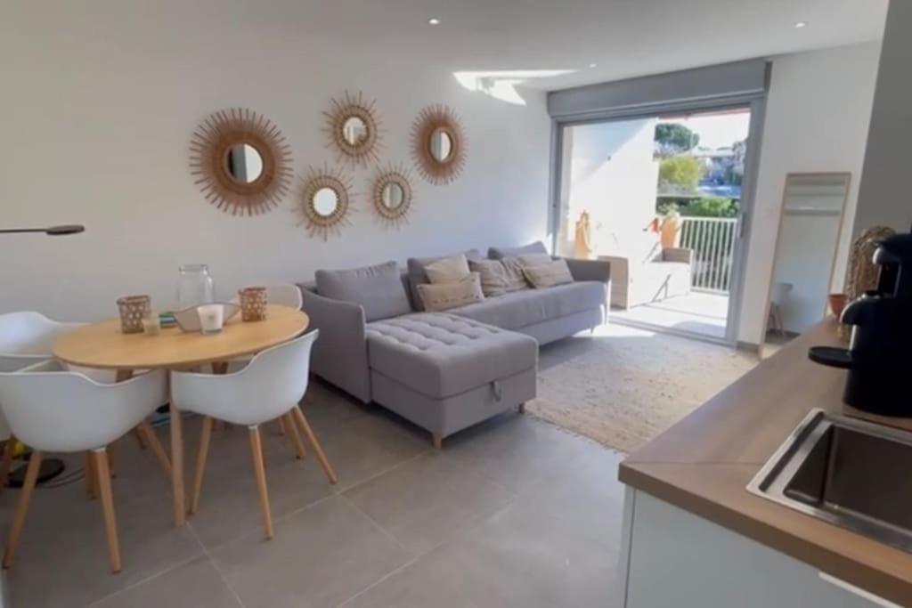 Appt St Tropez ,Magnifique T2, Piscine ,Terrasse, Emplacement Ideal ,Front De Mer, Сен Тропе Екстериор снимка